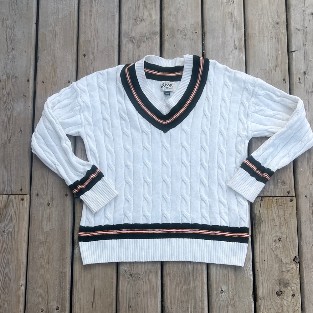 Roots Cable-Knit V-Neck Cricket Sweater with Green and Tan TrimSize Large - Picture 5 of 11